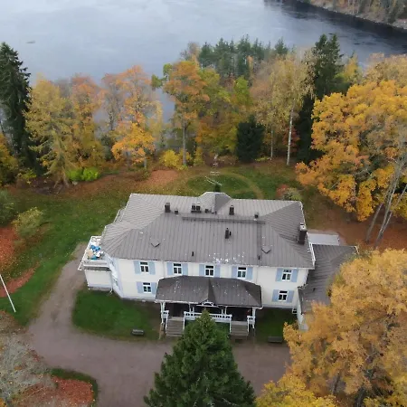 Neitsytniemen Kartanohotelli *