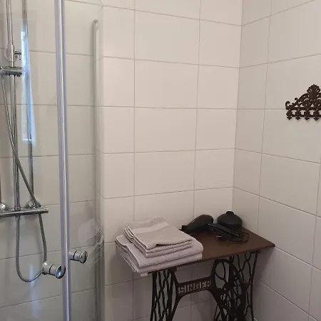 Hotel Neitsytniemen Kartanohotelli *