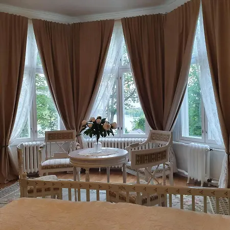 Hotel Neitsytniemen Kartanohotelli *