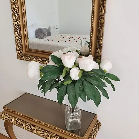 Neitsytniemen Kartanohotelli *