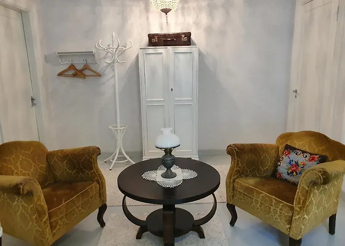 Neitsytniemen Kartanohotelli Ξενοδοχείο *