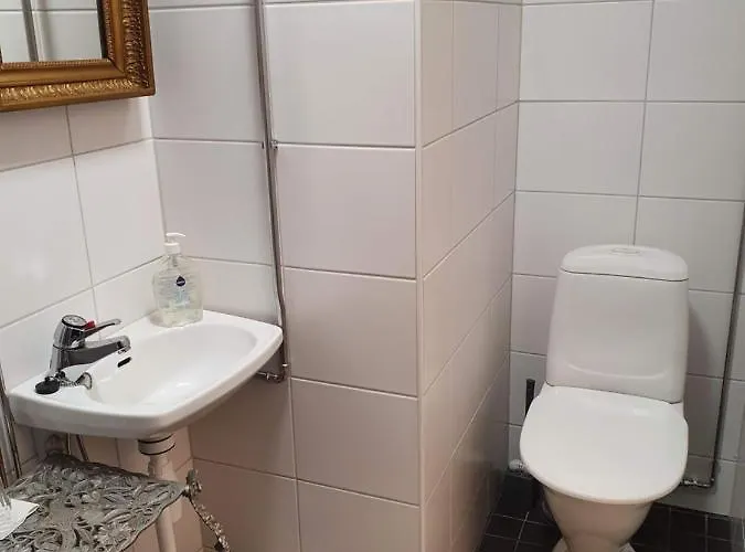 Neitsytniemen Kartanohotelli *