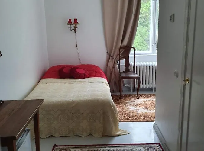 Neitsytniemen Kartanohotelli Ξενοδοχείο *