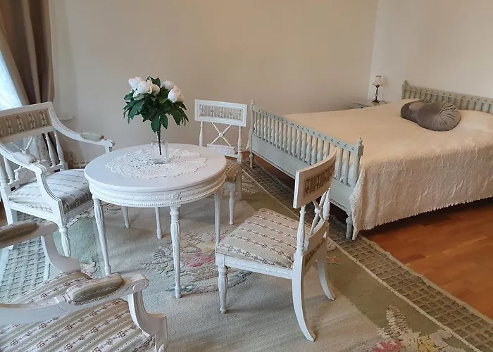 Neitsytniemen Kartanohotelli Ξενοδοχείο *