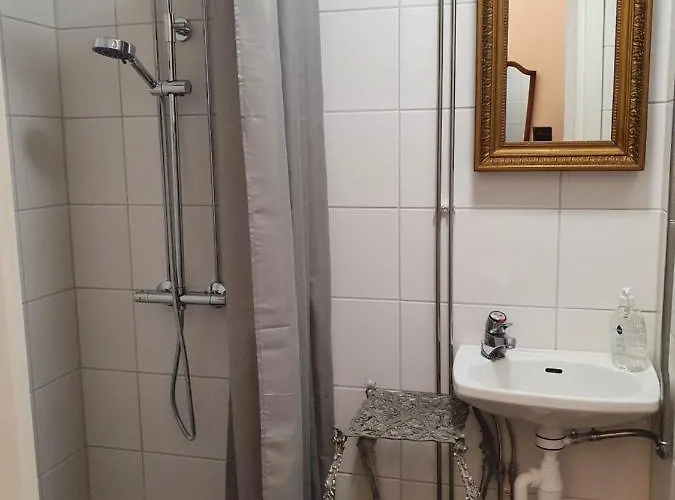 Neitsytniemen Kartanohotelli *